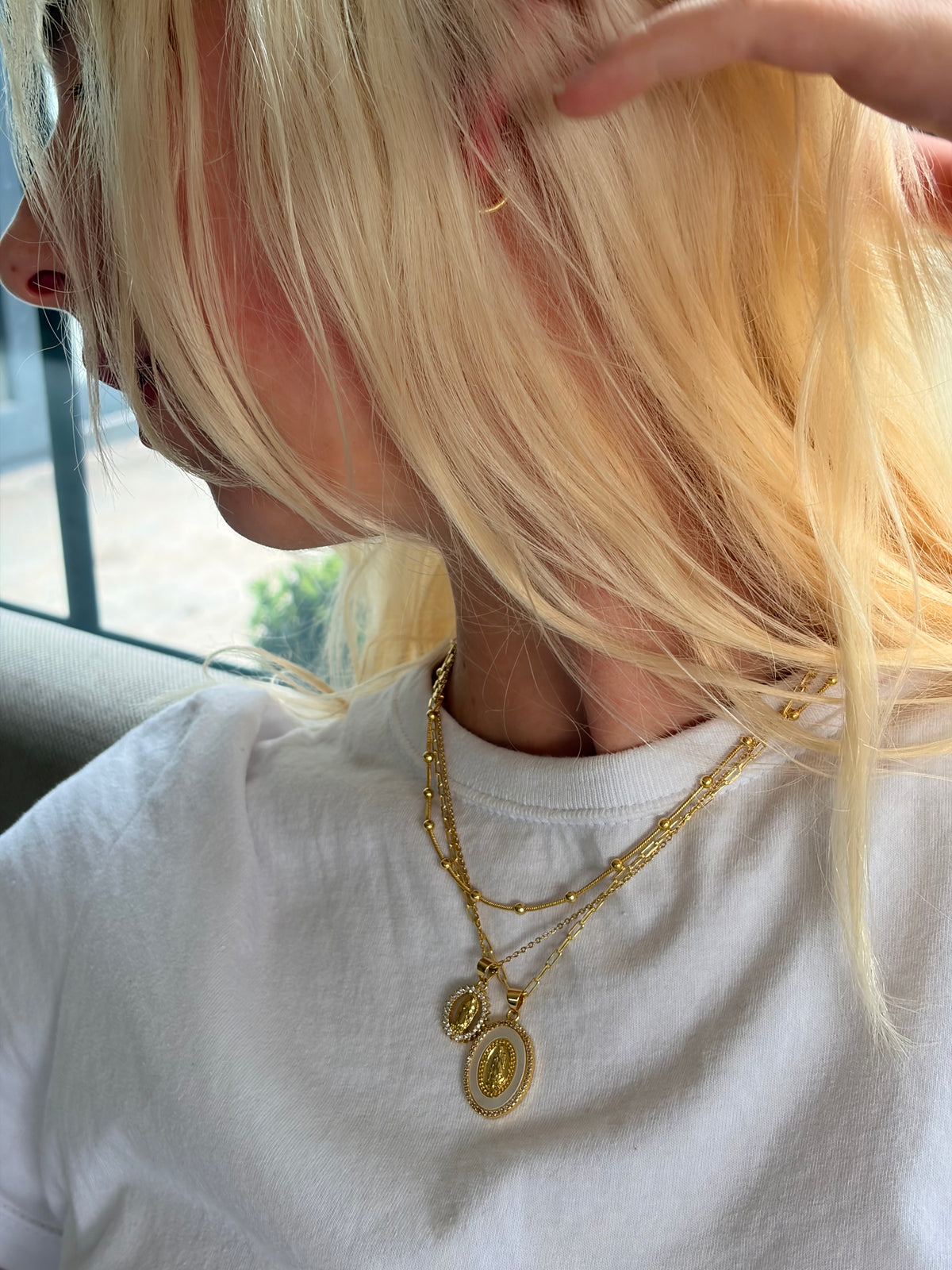 Collar Virgen de Guadalupe Disa
